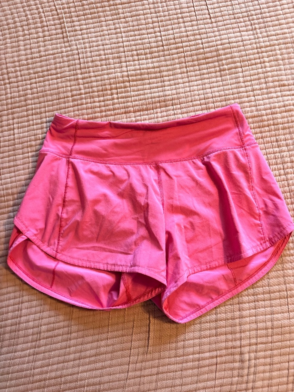 Lululemon Speed Up Mid-rise Lined short